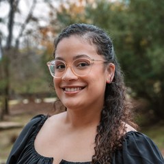 Headshot of Alexis Tarr